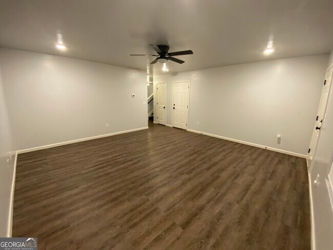 Foto del edificio - 764 Dove Tree Ln