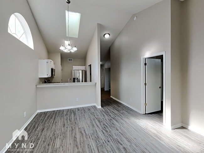 Building Photo - 1778 Chatham Cir