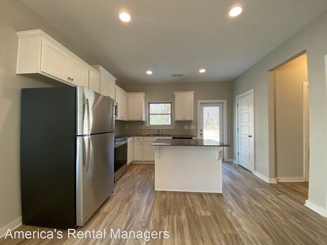 Foto del edificio - 4 br, 3 bath House - 7943 St. James Drive