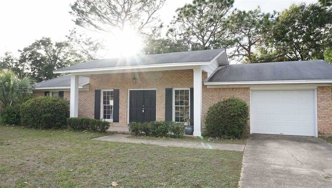 Building Photo - 7915 La Nain Dr