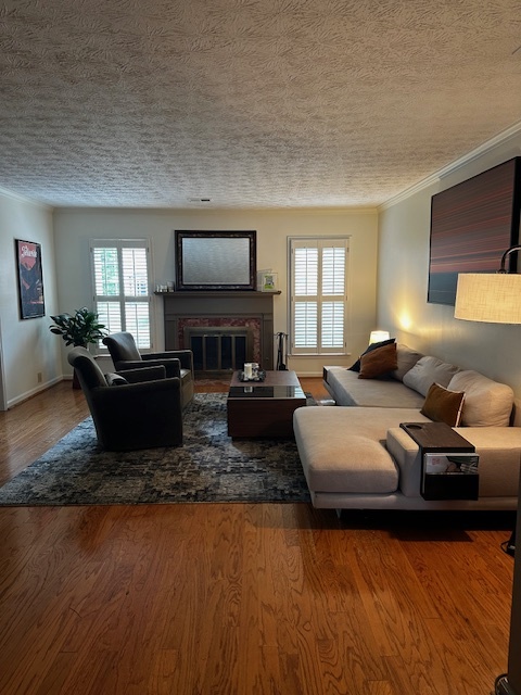 Building Photo - 605 Dunwoody Chace
