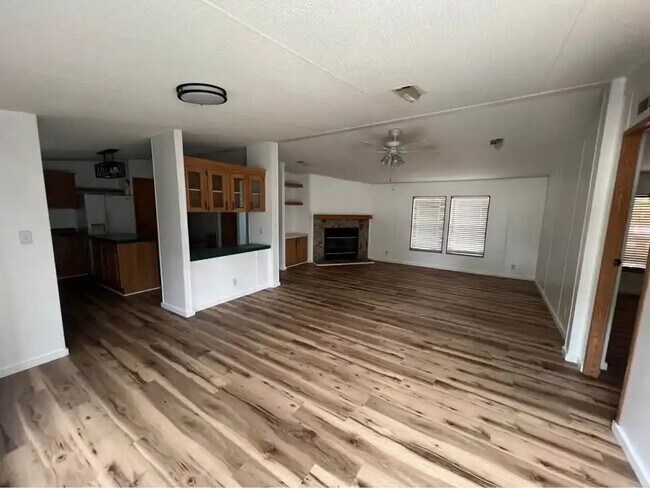 Foto del edificio - 239 Sweet Gum St