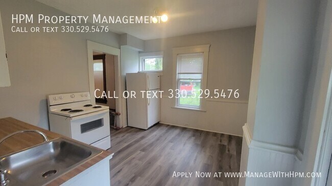Building Photo - 84 Bittman St