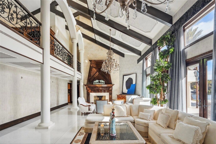 Foto principal - 3100 NE 46th St