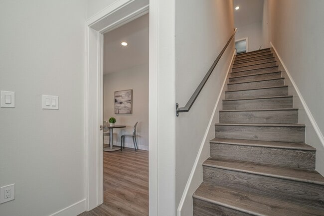 Building Photo - 4532 St Charles Pl