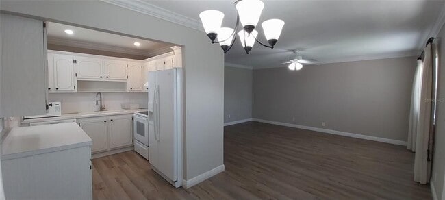 Building Photo - 1811 Bedford Ln