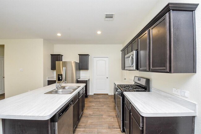 Foto del edificio - 21170 Alder Oaks Dr