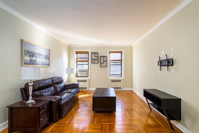 Foto del edificio - 6538 Booth St
