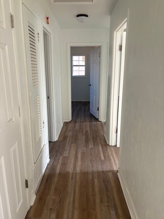 Foto del edificio - 209 Redbud Ave