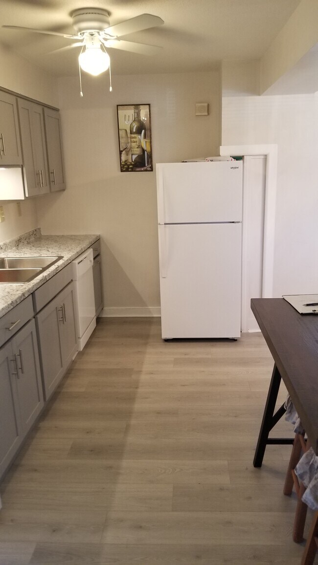 Foto del edificio - 124 Partridge Ln