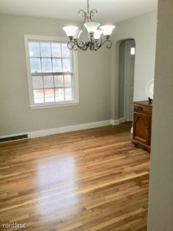 Foto del edificio - 2 br, 1.5 bath House - 809 S Main St