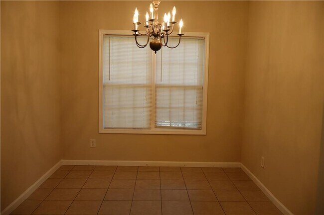 Building Photo - 176 Rivergate Ct