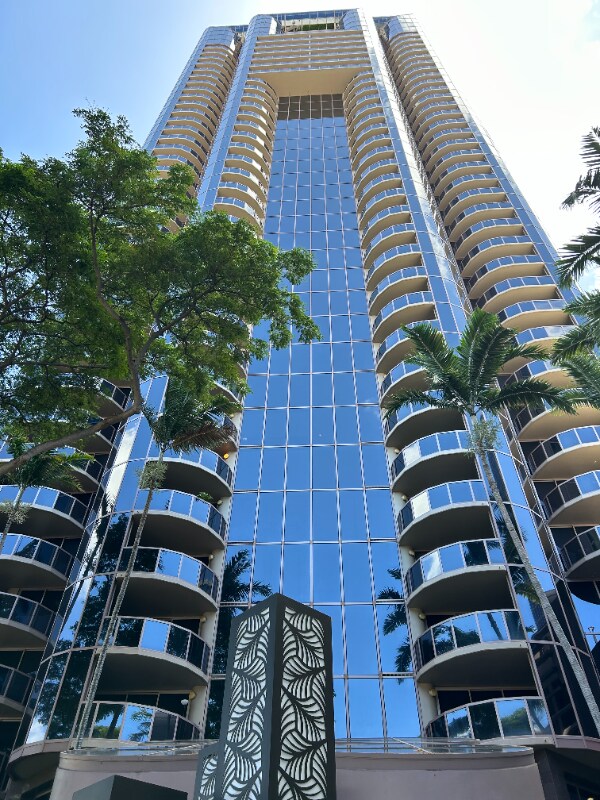 Building Photo - 425 South St