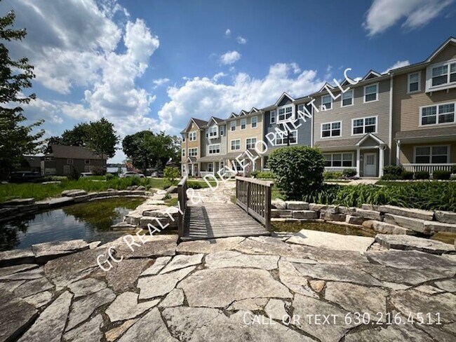 Foto del edificio - 54 Lakeview Pl