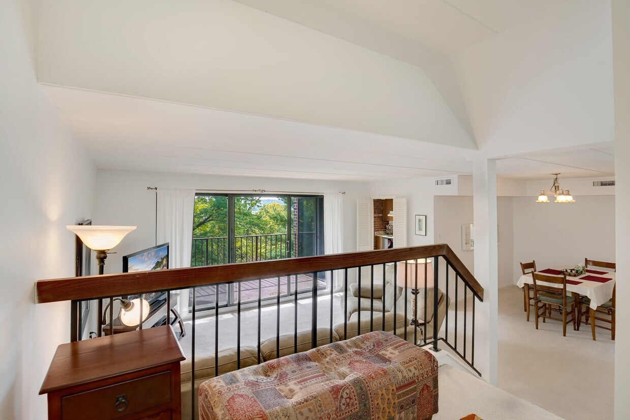 106 Roberts Ln Unit 301, Alexandria, VA 22314 Condo for Rent in