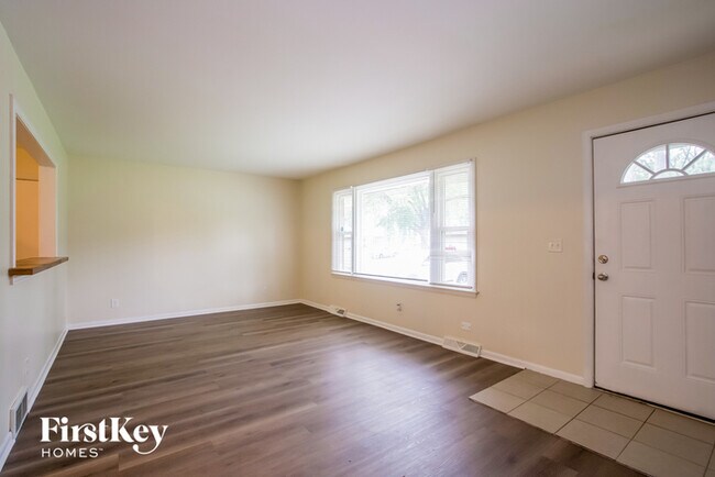 Building Photo - 708 N Glenwood Pl