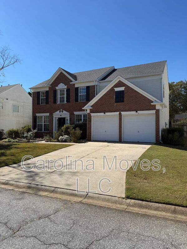 Building Photo - 4 Bay Hill Dr