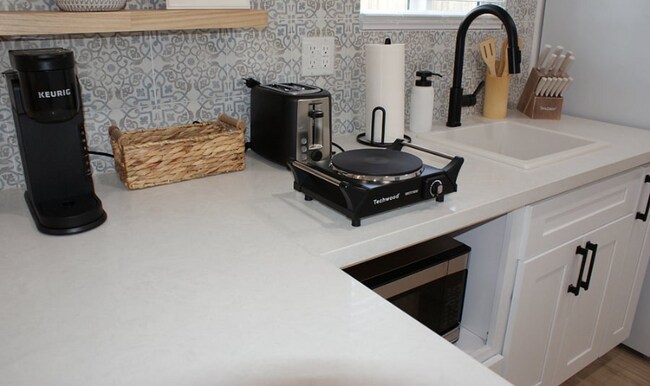 Building Photo - 7063 Aura Ave