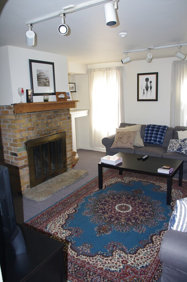 5884 Ellsworth Ave, Pittsburgh, PA 15232 House Rental in Pittsburgh