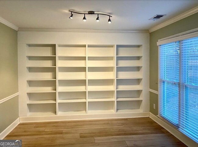 Foto del edificio - 370 Hickory Walk SW