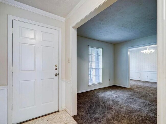 Foto del edificio - 25403 Lynbriar Ln