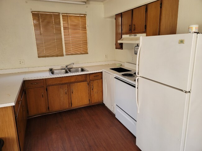 Building Photo - 420a Crout Rd