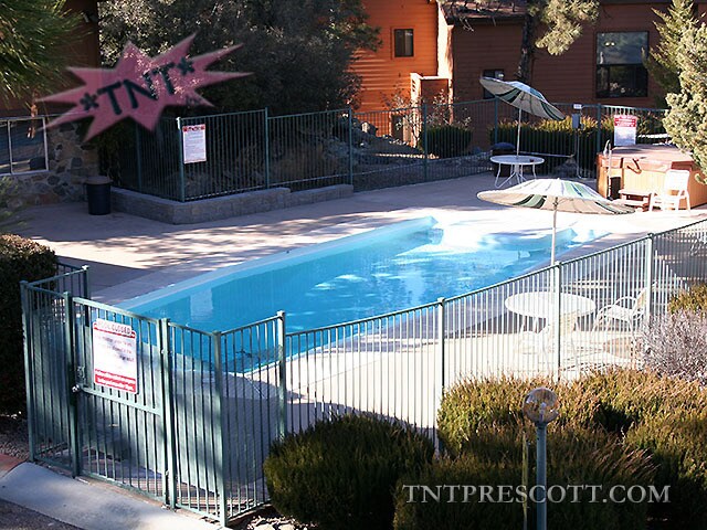 Foto del edificio - Townhome in Pine Creek Estates HOA