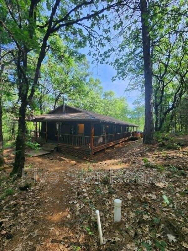 Foto del edificio - 12896 Rices Crossing Rd