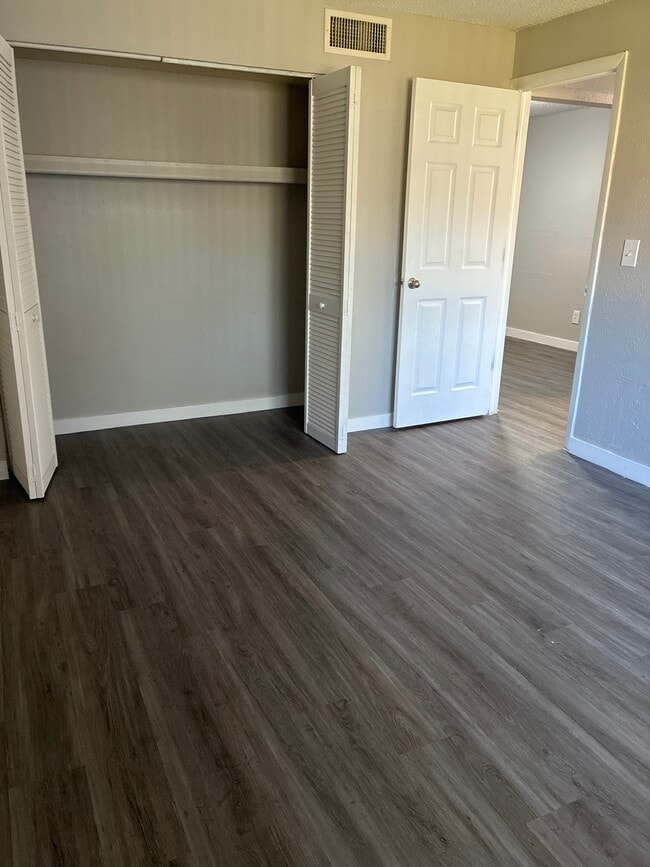 3x2 Orchid Lux w/Washer & Dryer - Country View Garden Homes