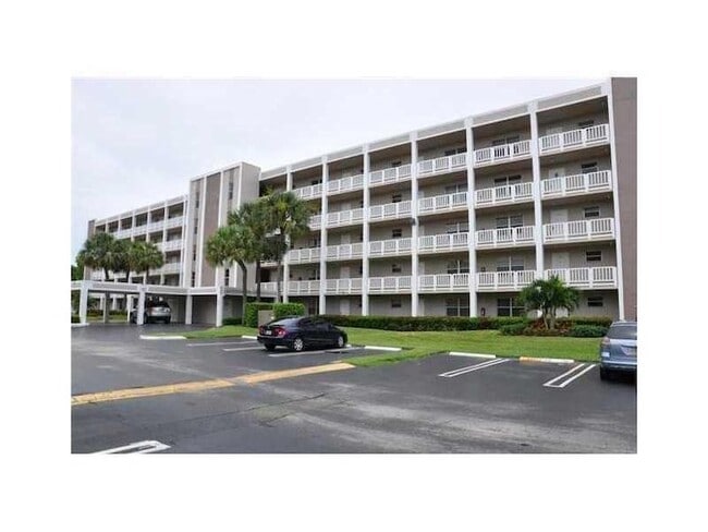 Foto del edificio - 1075 Riverside Dr