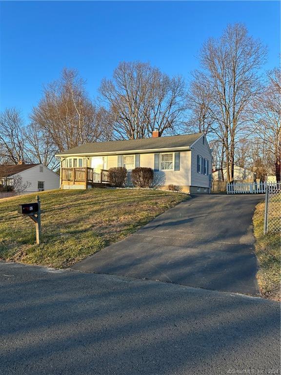 Primary Photo - 52 Fox Run Rd