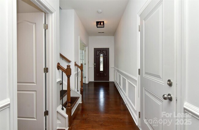 Foto del edificio - 549 Daventry Ct