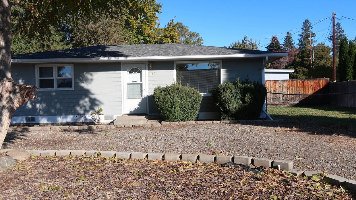 Primary Photo - 1027 Dolfay Ln