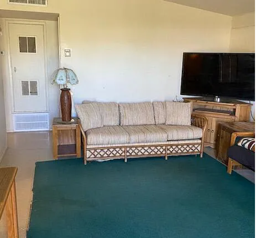Foto del edificio - Partially Furnished Two Bedroom