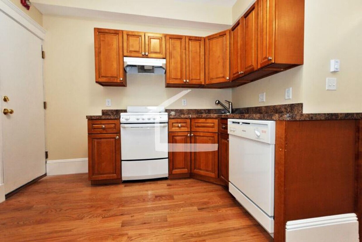 Primary Photo - No Brokers Fee. Central Mission Hill Locat...