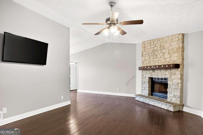 Building Photo - 808 Emerald Chase