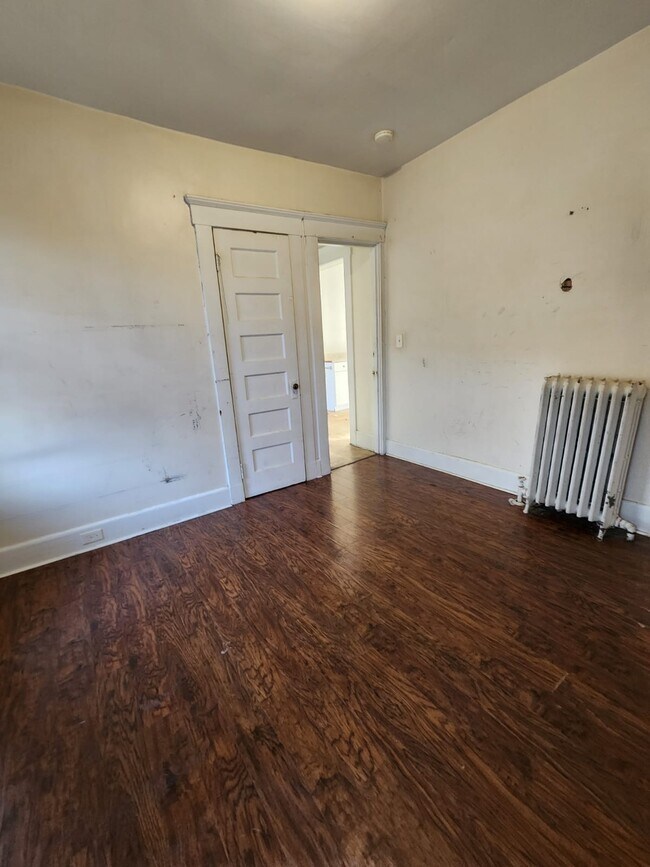 Building Photo - 119 Campbell Ave