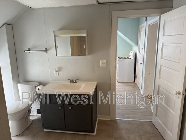 Foto del edificio - 946 Pine Ave NW
