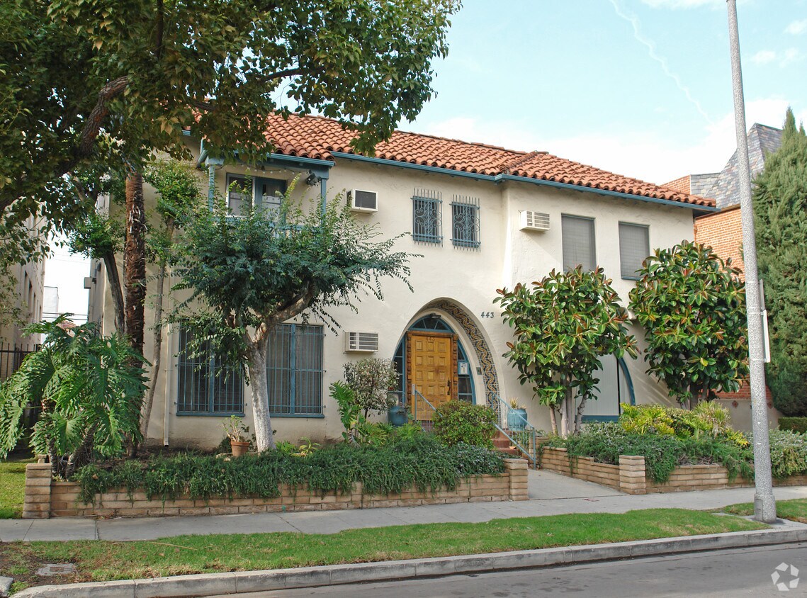 Foto del edificio - 443 S Cloverdale Ave