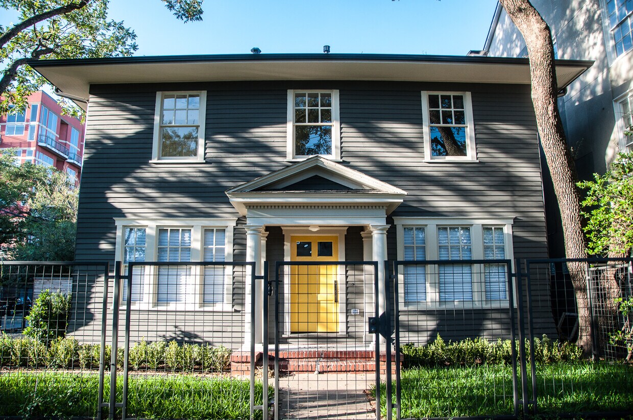 1220 Hawthorne St, Houston, TX 77006 House for Rent in Houston, TX