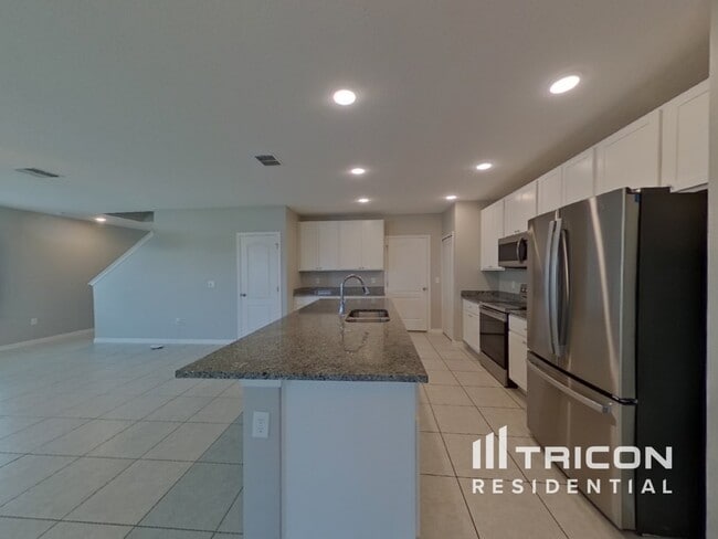 Foto del edificio - 4321 Desert Rose Ave