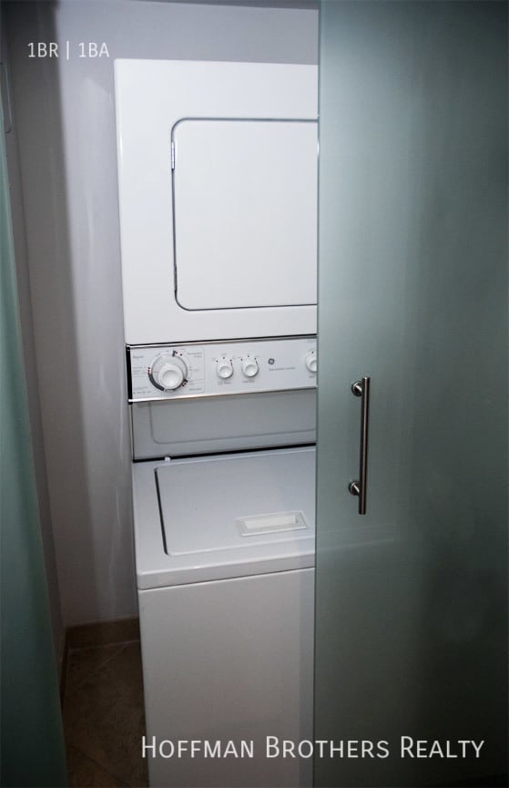 Foto del edificio - 1418 N Poinsettia Pl