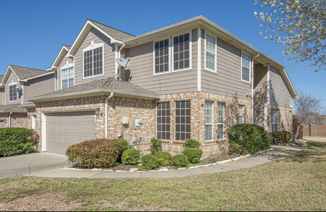 Building Photo - 9816 Cambria Ct