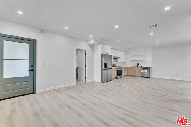 Foto del edificio - 1022 La Cadena Ave