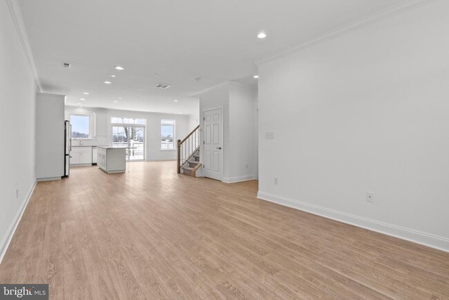 Building Photo - 16739 River View Cir