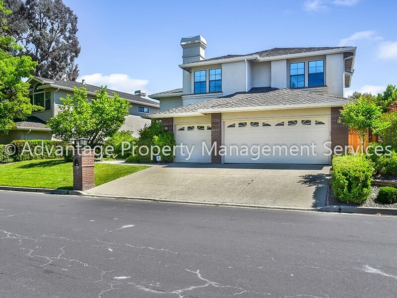 Foto principal - 3843 Cottonwood Dr