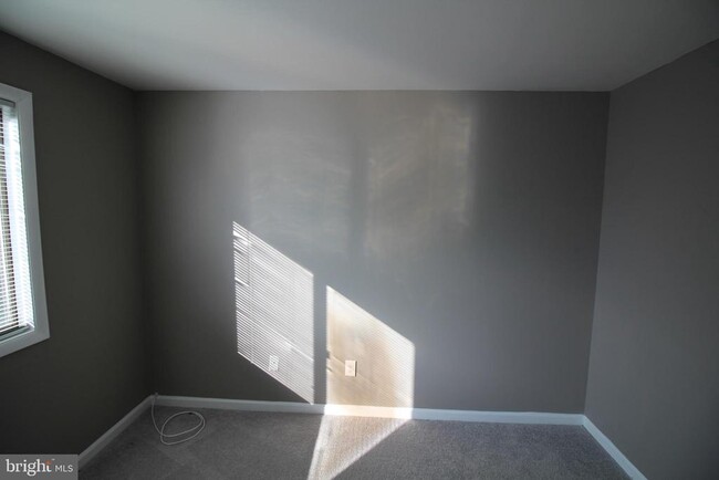 Building Photo - 10124 Scotch Hill Dr
