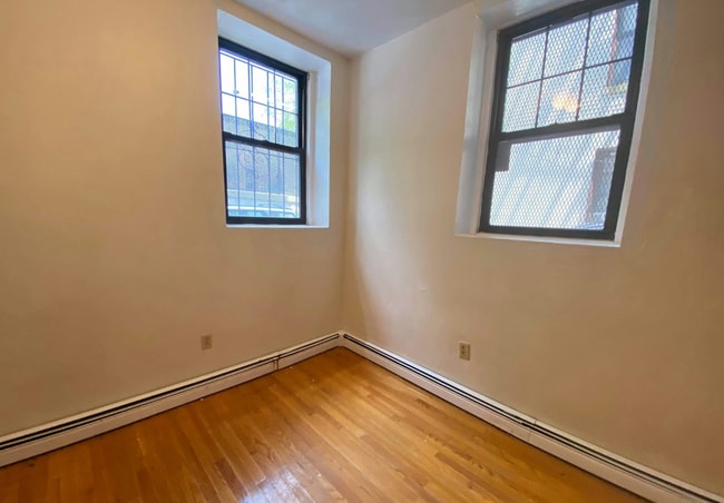 Building Photo - 116 Saint Stephen St