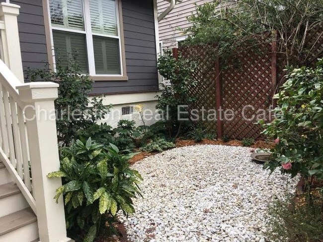 Building Photo - 1523 Barquentine Dr