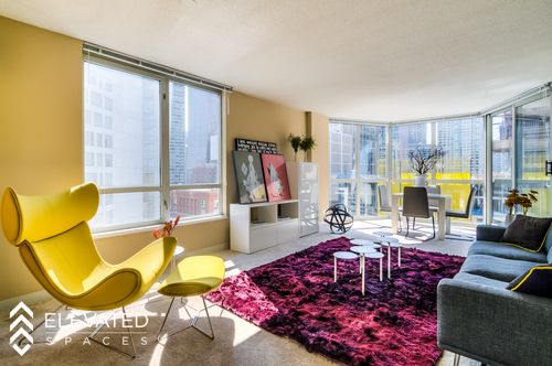 Foto del edificio - 10 E Delaware Pl